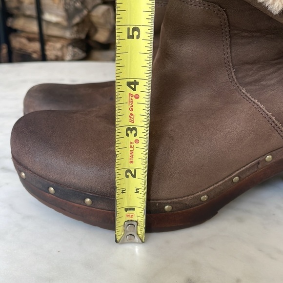 Ugg Lynnea Shearling Clog Boots - Picture 14 of 15
